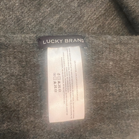 LUCKY BRAND- solid brushed scarf - Picture 4 of 4
